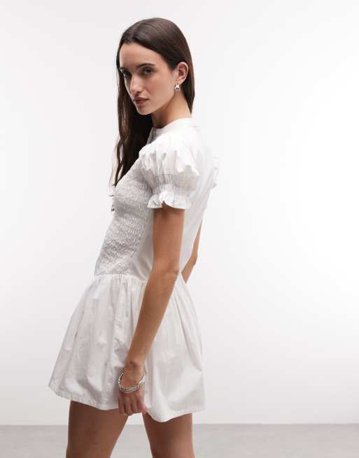 Vestido camisero corto blanco fruncido con botones de COLLUSION, 4 de 4
