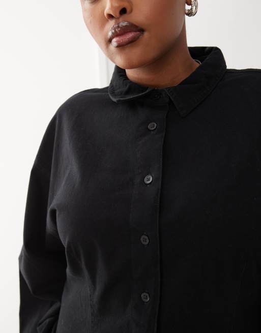 Vestido camisero corto negro con mangas estructuradas de sarga de