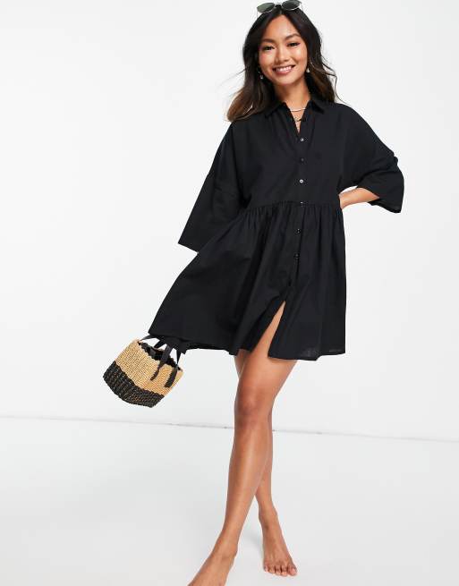 Vestido camisero de playa corto negro de corte extragrande exclusivo de Esmée , 2 de 4