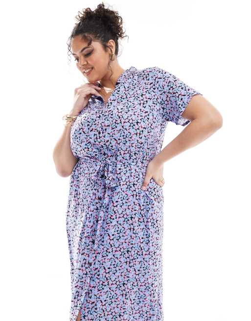 Vestido camisero largo azul abotonado con estampado floral de Vero