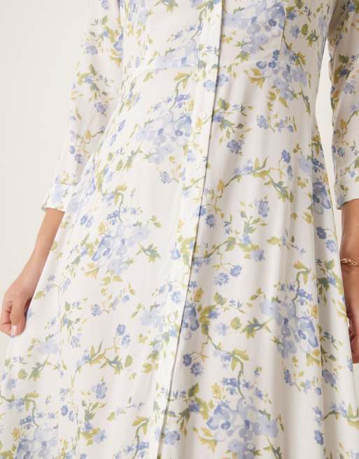 Vestido camisero largo blanco con estampado floral azul de YAS, 2 de 4