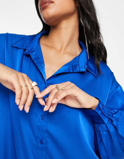 Vestido camisero midi azul cobalto de satén de NaaNaa, 3 de 4