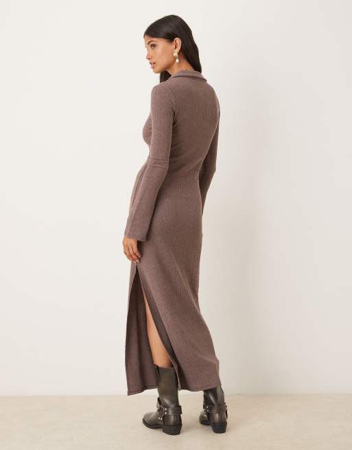 Vestido camisero midi marrón de tejido texturizado de ASOS DESIGN, 3 de 4