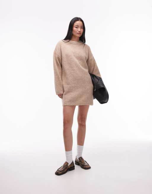 Vestido color avena extragrande con cuello redondo de punto mullido de Topshop
