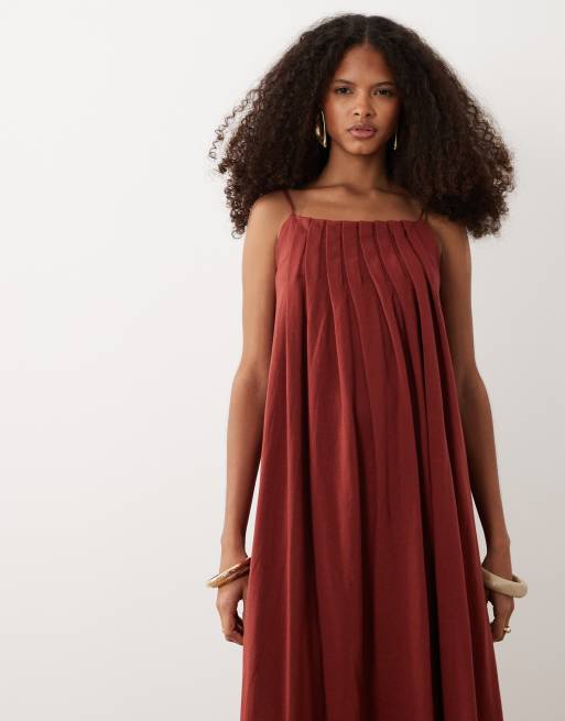 Vestido color óxido plisado de corte trapecio de ASOS DESIGN