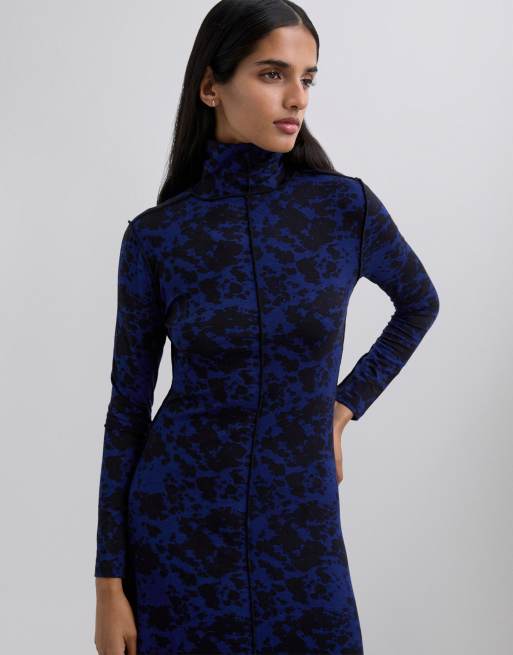Vestido con estampado animal y detalles remallados de Scalpers, 2 de 4