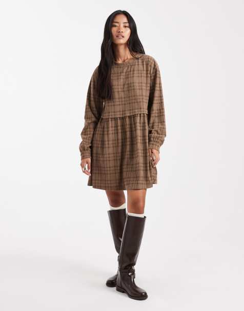 Vestido corto a cuadros amplio de Miss Selfridge - view 1
