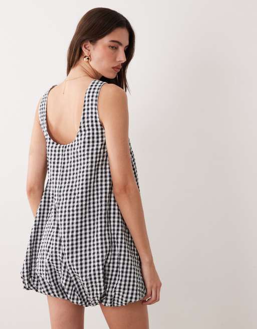 Vestido corto a cuadros vichy con bajo abullonado de ASOS DESIGN, 3 de 4