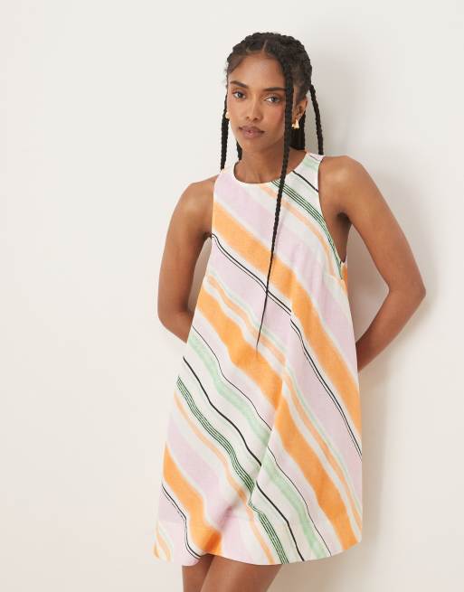 Vestido corto a rayas naranjas y rosas de corte acampanado con cuello de nadadora de ASOS DESIGN
