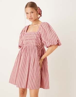 Vestido corto a rayas rosas con mangas abullonadas Nova de Nobody's Child - view 1