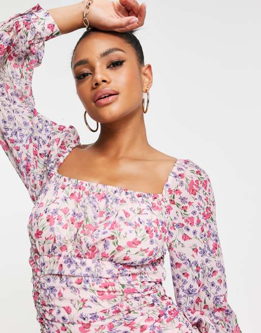 Vestido corto ajustado fruncido con estampado floral de Parisian, 4 de 4