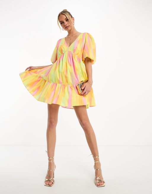 Vestido corto amarillo abstracto con mangas abullonadas Vienna de Nobody's Child