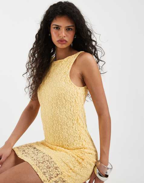 Vestido corto amarillo dorado elástico sin mangas con cuello barco de encaje floral de Vero Moda - view 1