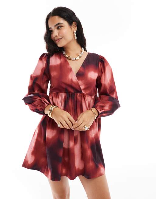 Vestido corto amplio con estampado difuminado y cuello de pico de algodón de ASOS DESIGN