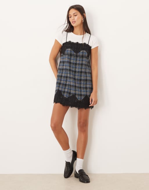 Vestido corto azul a cuadros con capa superior de encaje de ASOS DESIGN, 2 de 4