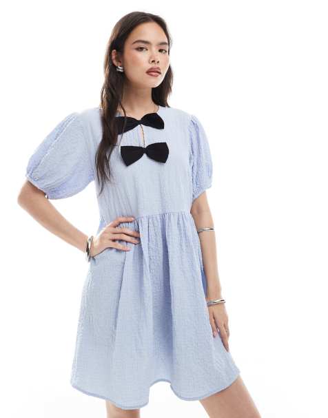 Vestido corto azul claro con lazo delantero de New Look - view 1