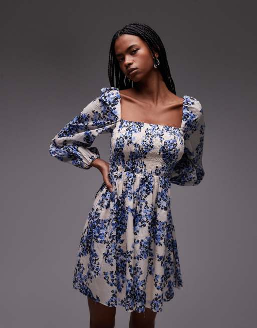 Vestido corto azul con estampado floral, escote cuadrado y cuerpo fruncido de & Other Stories