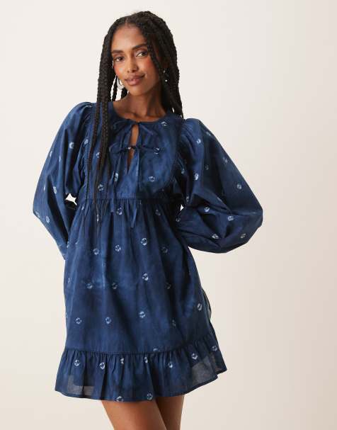 Vestido corto azul estampado con mangas globo y detalle de lazada Mae de Nobody's Child - view 1