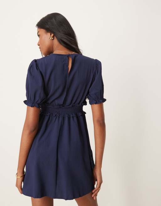 Vestido corto azul marino cruzado con mangas abullonadas de ASOS DESIGN, 3 de 4