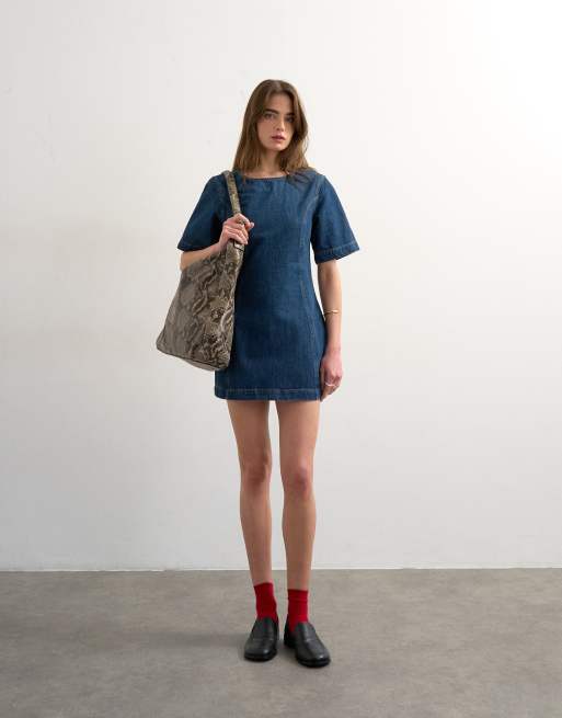 Vestido corto azul medio con mangas estructuradas y cuello barco de Topshop