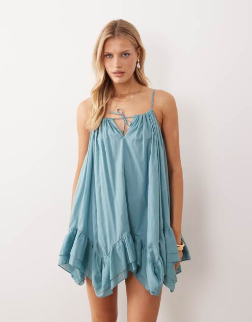 Vestido corto azul negruzco con bajo asimétrico de Iisla & Bird, 4 de 4