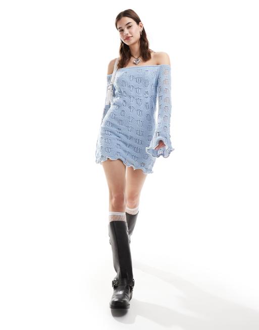 Vestido corto azul pastel con escote Bardot de punto de Daisy Street
