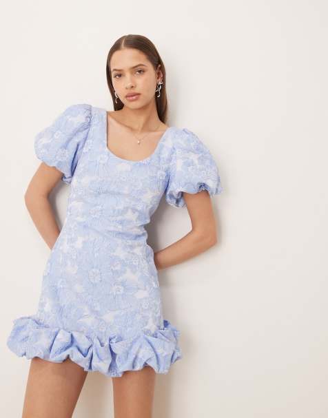 Vestido corto azul pastel con patrón floral y bajo abullonado de jacquard de Sister Jane - view 1