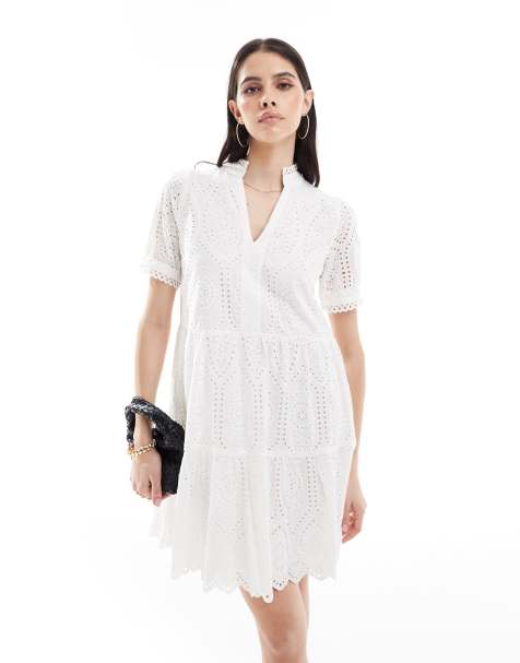 Vestido corto blanco con cuello de pico y diseño bordado de YAS - view 1
