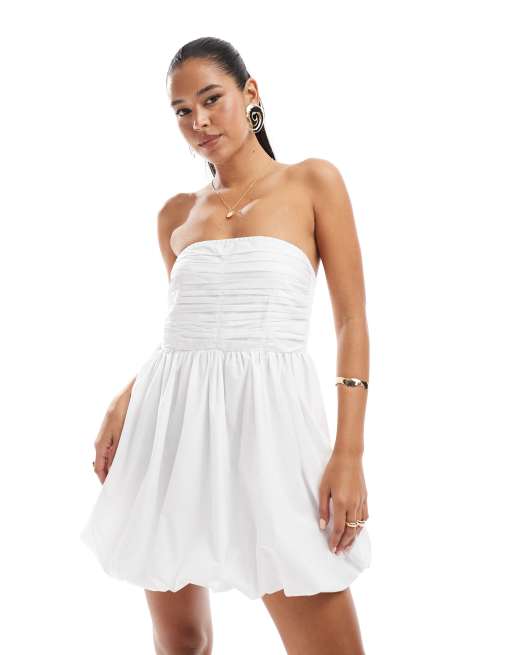 Vestido corto blanco con escote palabra de honor y bajo abullonado de Vero Moda, 2 de 4