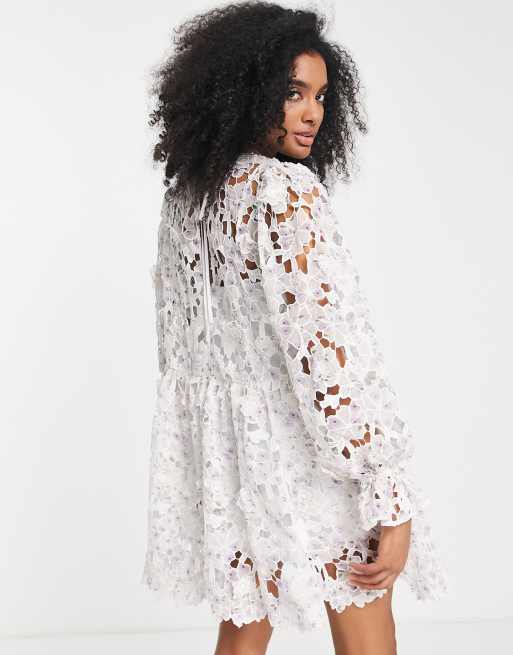 Vestido corto bordado con estampado floral y flores en 3D de ASOS EDITION