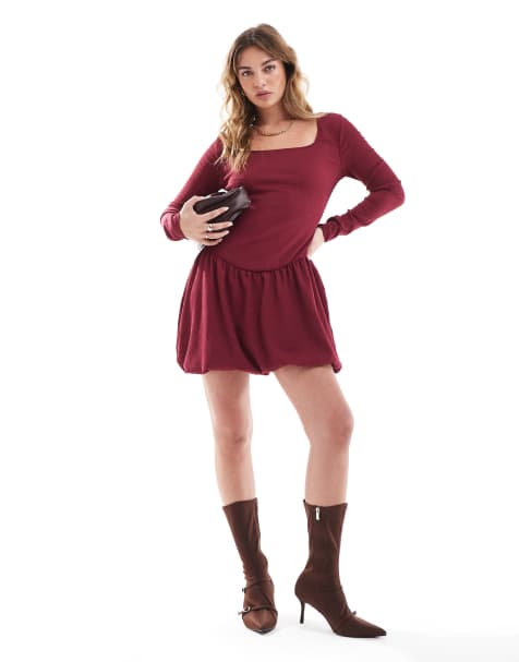 Vestido corto burdeos con bajo abullonado de Miss Selfridge - view 1