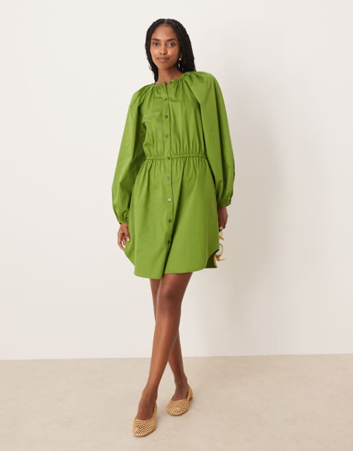 Vestido corto caqui abotonado de estilo blusón con lazada de popelina de ASOS DESIGN, 4 de 4