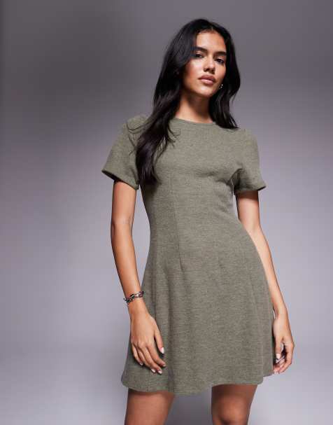 Vestido corto caqui con detalle de costura de tejido muy suave de ASOS DESIGN - view 1