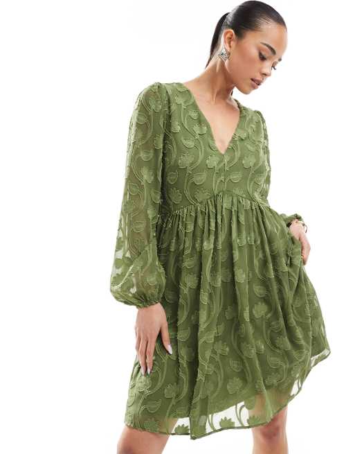 Vestido corto caqui de manga larga con patrón floral devoré de Lovedrobe