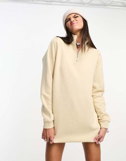 Vestido corto color arena estilo sudadera con cremallera corta de Heartbreak