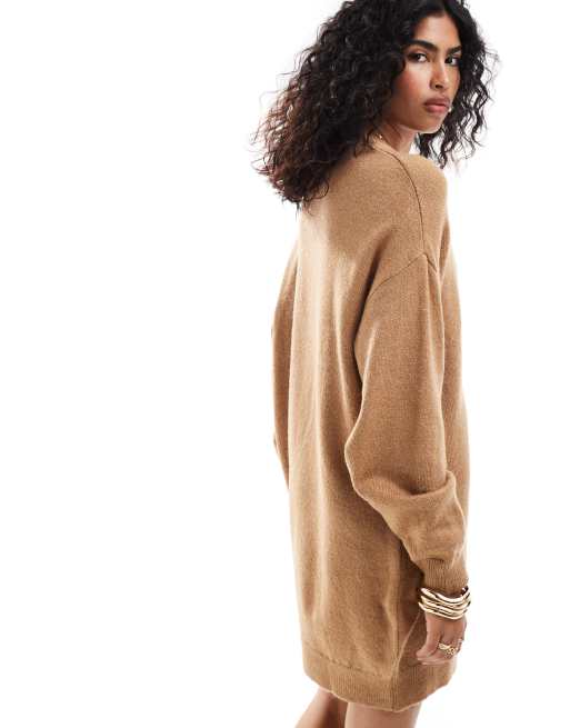 Vestido corto color camel estilo jersey con cuello redondo de punto de ASOS DESIGN, 4 de 4