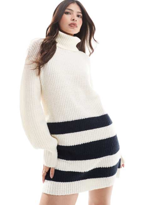 Vestido corto color crema con rayas negras en el bajo y cuello alzado de punto de Wednesday's Girl