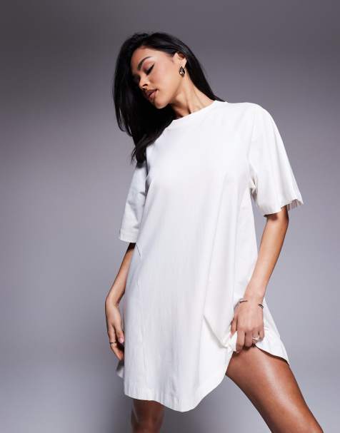 Vestido corto color crema estilo camiseta con vuelo de ASOS DESIGN - view 1