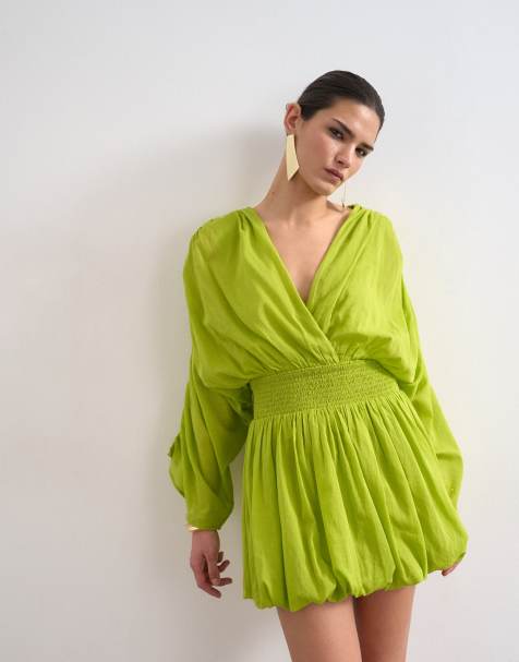 Vestido corto color lima de manga larga con escote pronunciado y bajo abullonado de Topshop - view 1