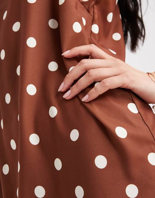 Vestido corto cómodo con estampado de lunares de tejido efecto lino de Vero Moda, 3 de 4