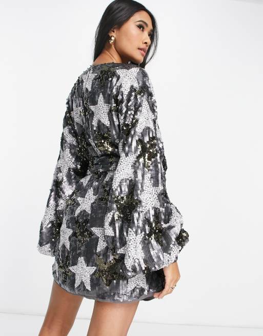 Vestido corto con cinturón y diseño de estrellas de lentejuelas de ASOS Edition, 2 de 4