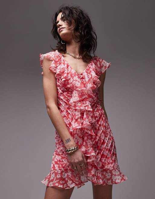 Vestido corto con estampado floral rosa, pliegues y volantes de Topshop