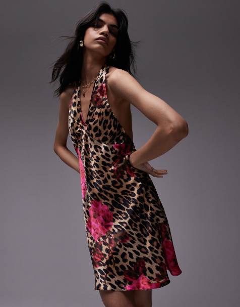Vestido corto con vuelo, cuello halter y estampado de leopardo y rosas de Topshop - view 1
