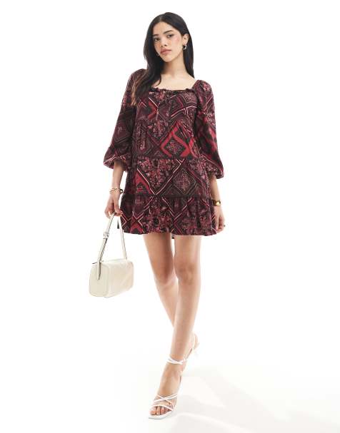 Vestido corto escalonado con estampado floral y de cachemir de Miss Selfridge - view 1