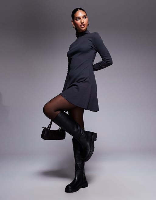 Vestido corto gris carbón ajustado con cuello alzado vuelto de ASOS DESIGN, 3 de 4