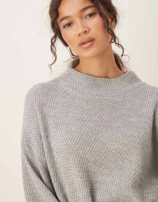 Vestido corto gris con lazada en la cintura de canalé de Glamorous, 2 de 4