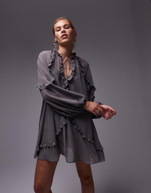 Vestido corto gris de corte trapecio con volante de Topshop