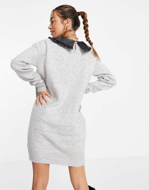 Vestido corto gris de punto con cuello de cuero sintético de River Island, 2 de 4