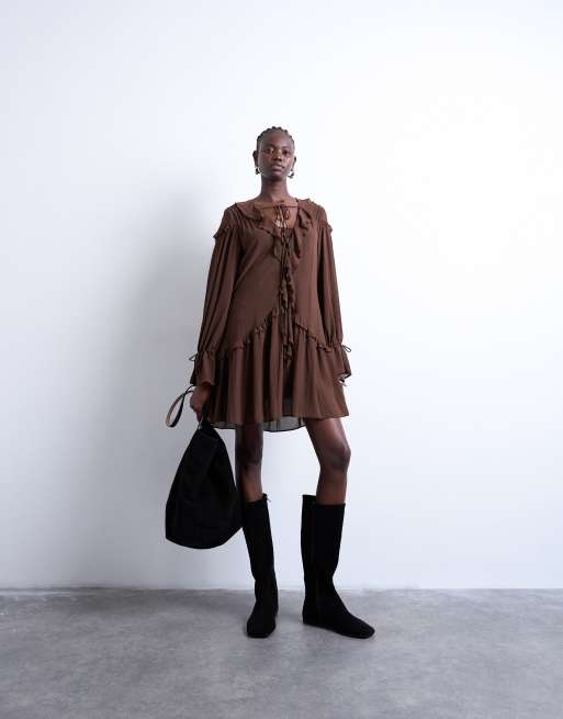 Vestido corto marrón café con volantes en las mangas Poet de Topshop, 4 de 4