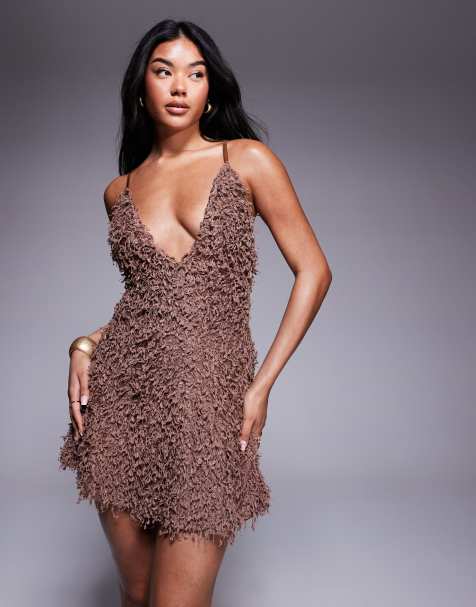 Vestido corto marrón chocolate con cuello halter de tejido texturizado de ASOS DESIGN - view 1